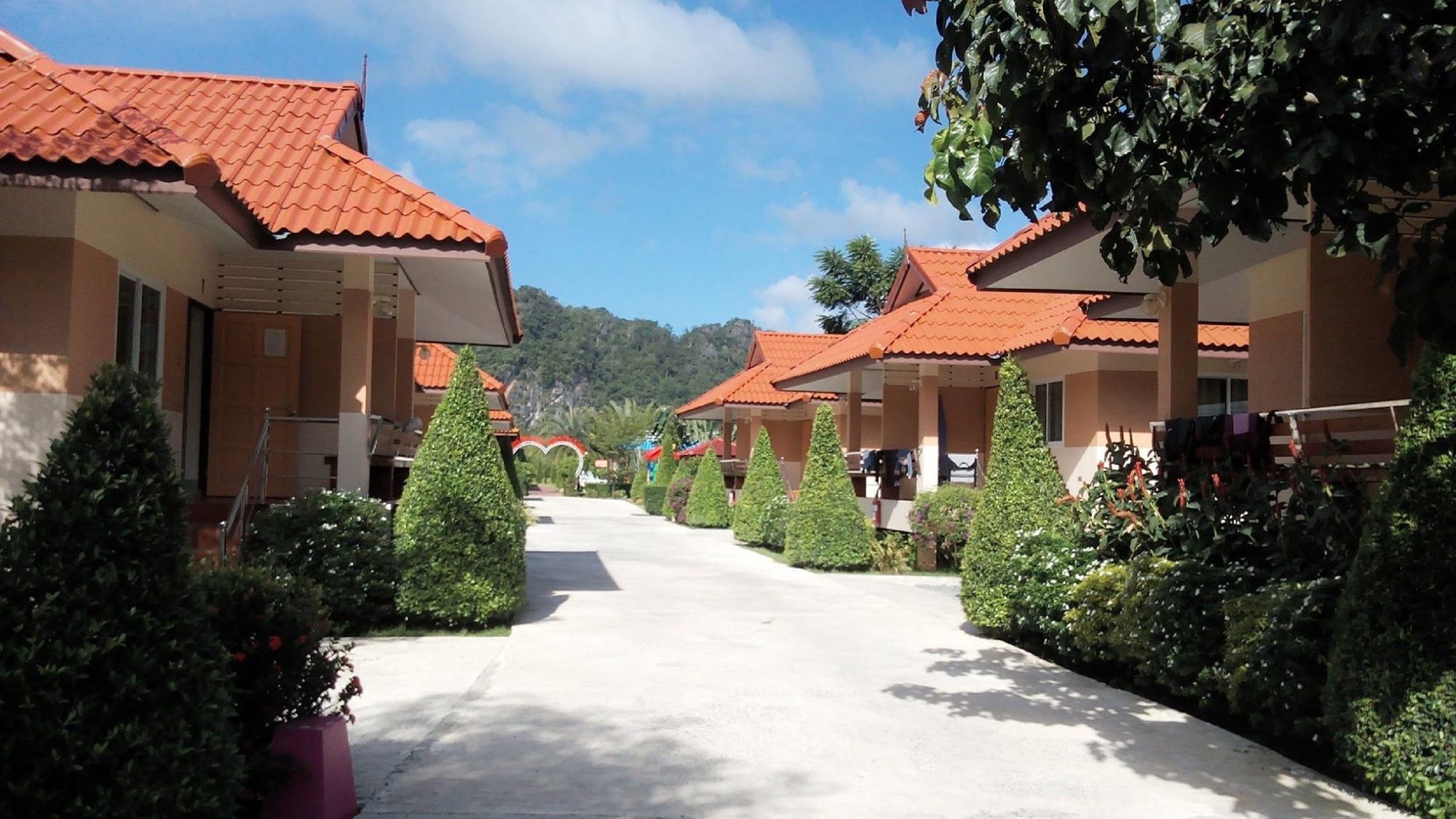 Naris Phuview Resort Satun Exterior foto